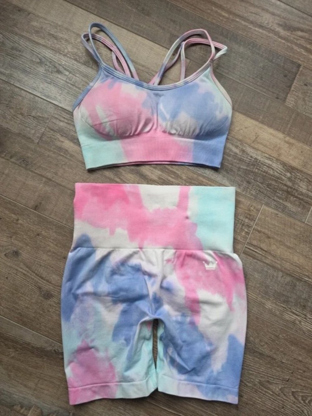Workout set scrunch-butt with pads in top multi colored stretchy